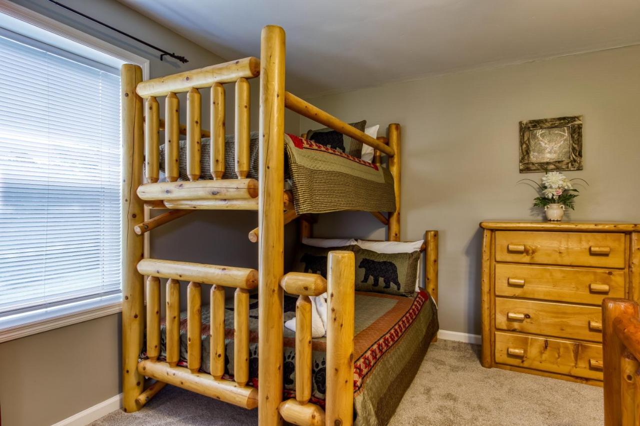 Fun & Games By Honeybearcabins 2Br/1Ba Sleeps 7 Sevierville Exterior photo